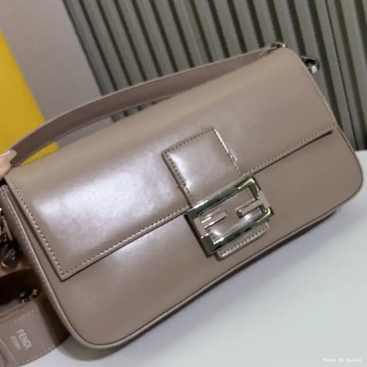 Cheap HOT Baguette In Smooth Leather Bag Khaki Medium Fendi Tiffany 0630